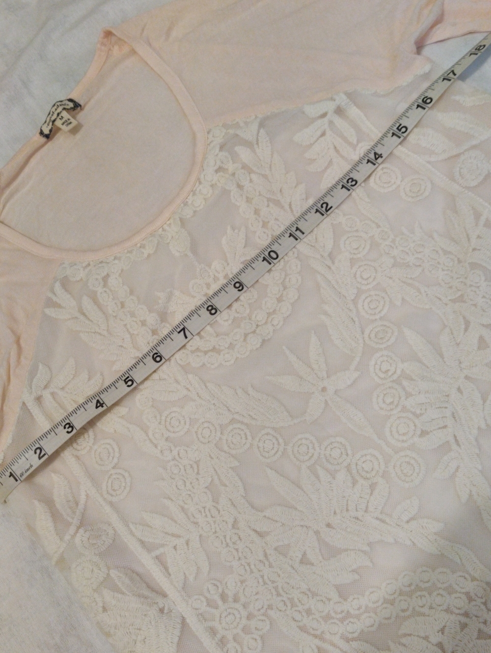 Light fabric long sleeve lace blouse - Picture 8 of 14